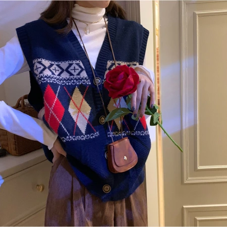Autumn's new retro color-blocking diamond-shaped knitted cardigan, V-neck sweater, loose women's waistcoat, vest for women Autumn's new retro color-blocking diamond-shaped knitted cardigan, V-neck sweater, loose women's waistcoat, vest for women